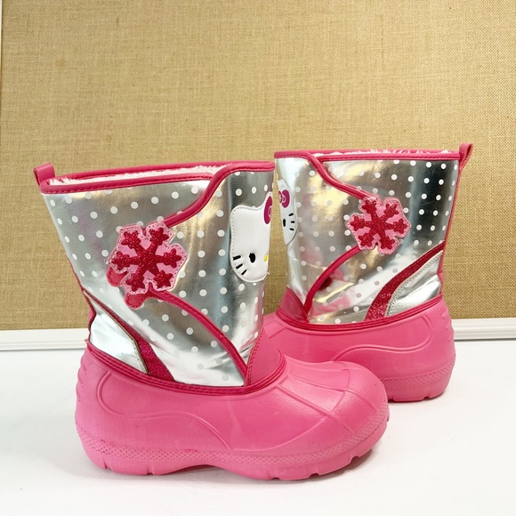 Hello Kitty Girls Snow Boots Size 5 - Picture 2 of 10